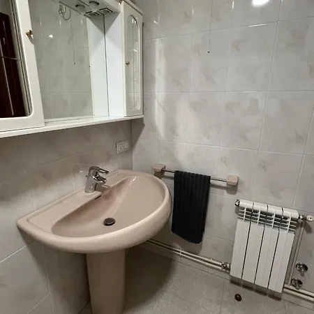 Atico Calvo Sotelo 217 * Sarria