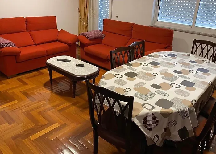 Atico Calvo Sotelo 217 アパート *