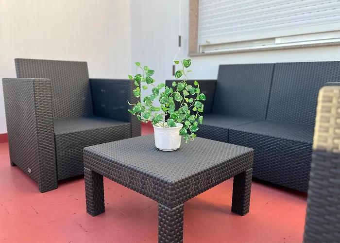 Atico Calvo Sotelo 217 アパート サリア