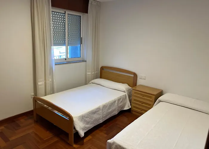 Atico Calvo Sotelo 217 アパート *